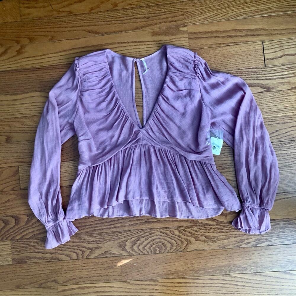 Free People Daia Dusty pink v-neck ruffle bell sleeve blouse Women’s Size M NWT - Picture 3 of 15